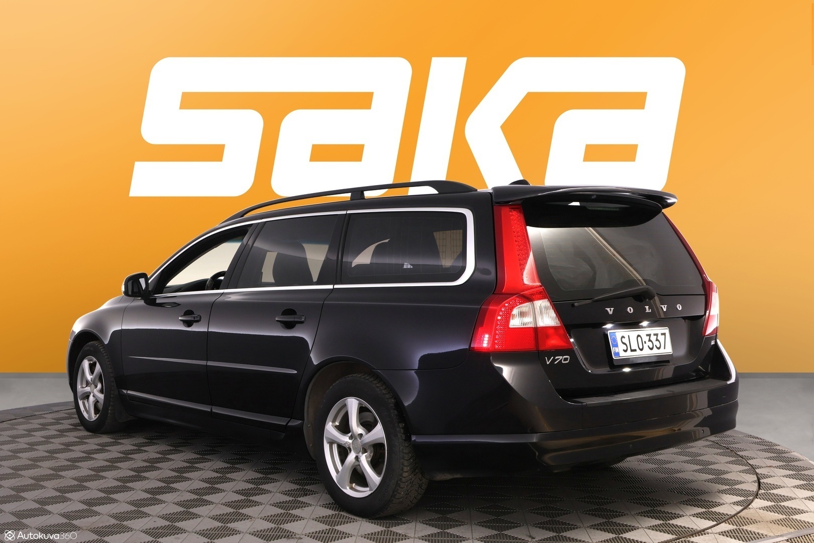 VOLVO V70 2010
