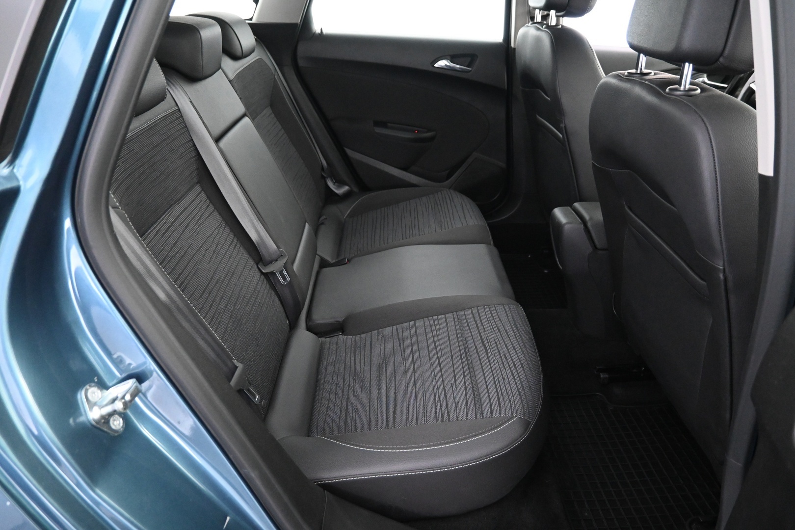 OPEL Astra 2015