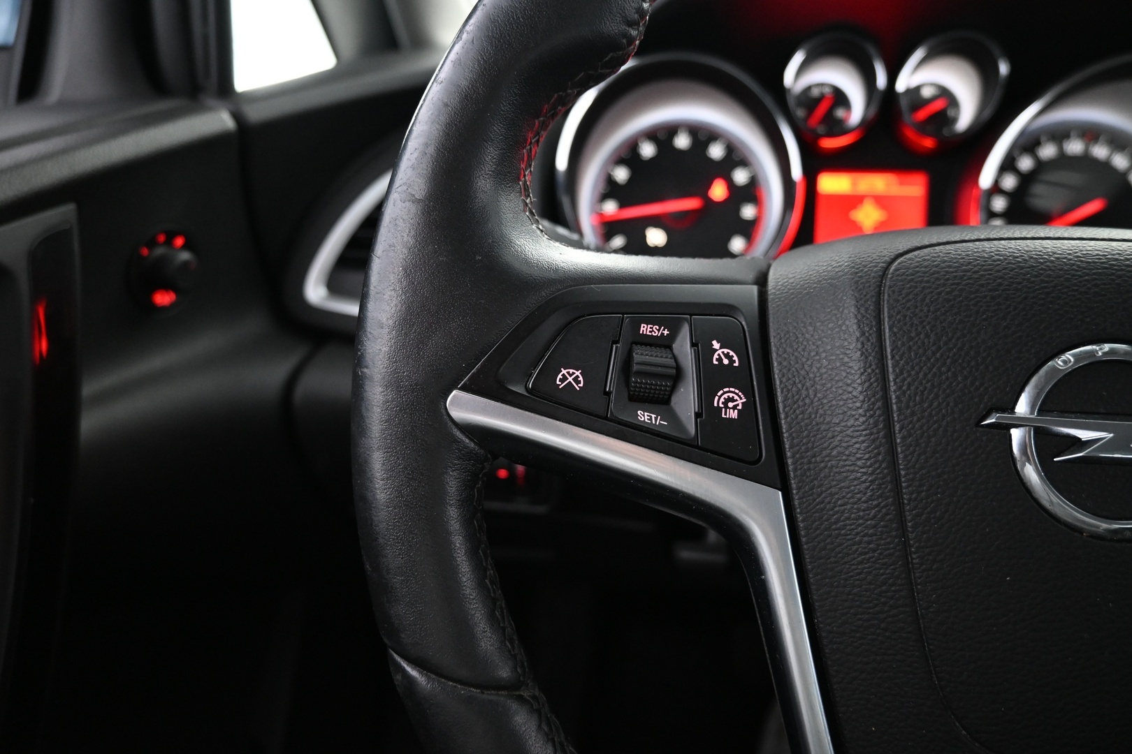 OPEL Astra 2015