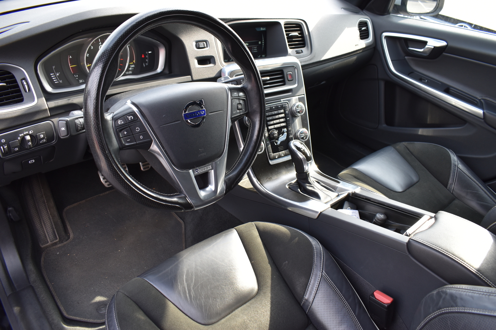 VOLVO S60 2016