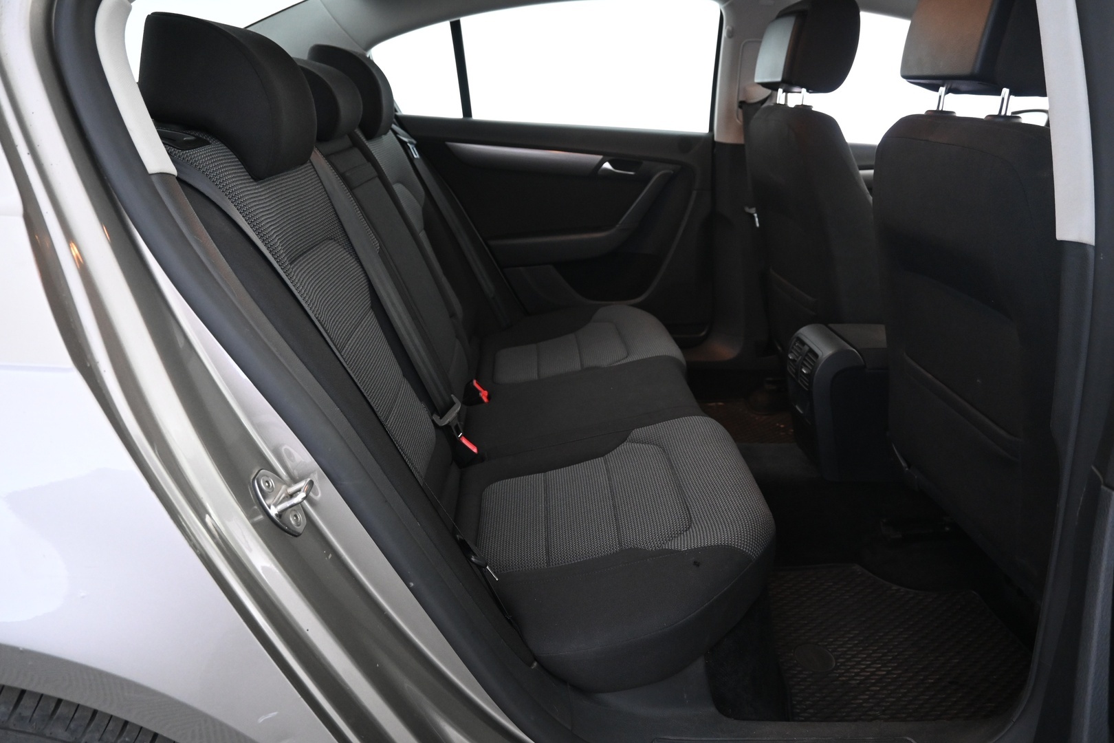 VOLKSWAGEN Passat 2012