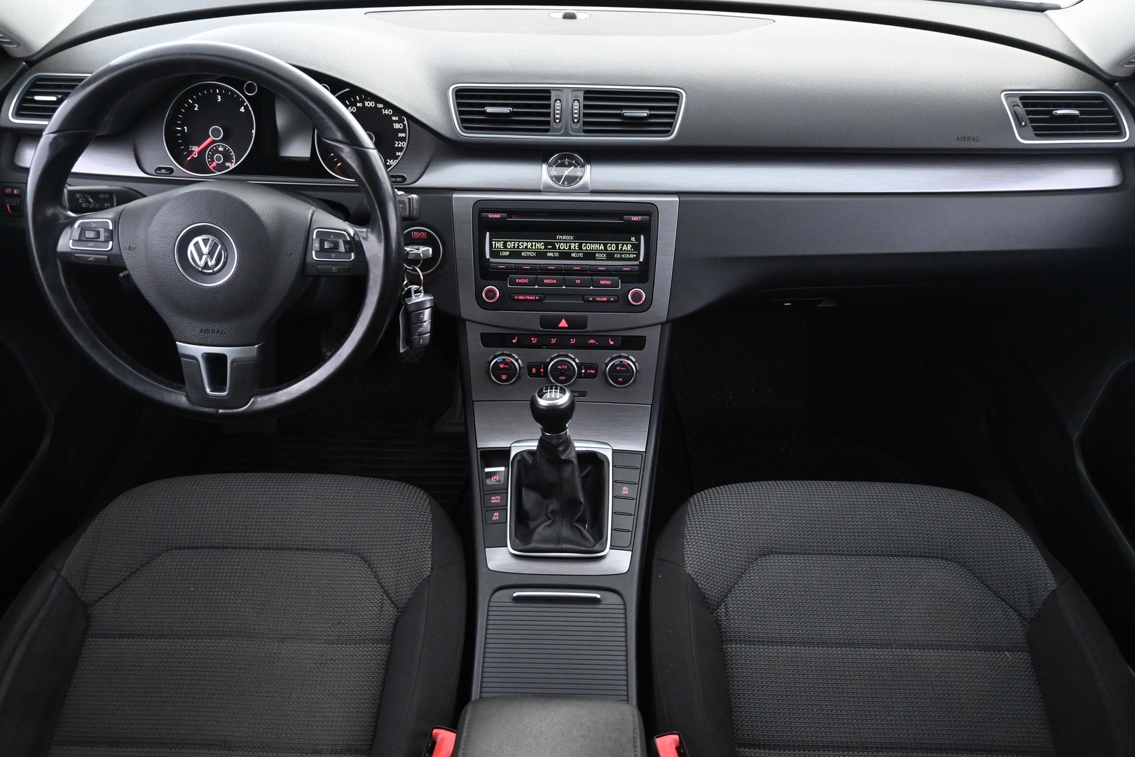 VOLKSWAGEN Passat 2012