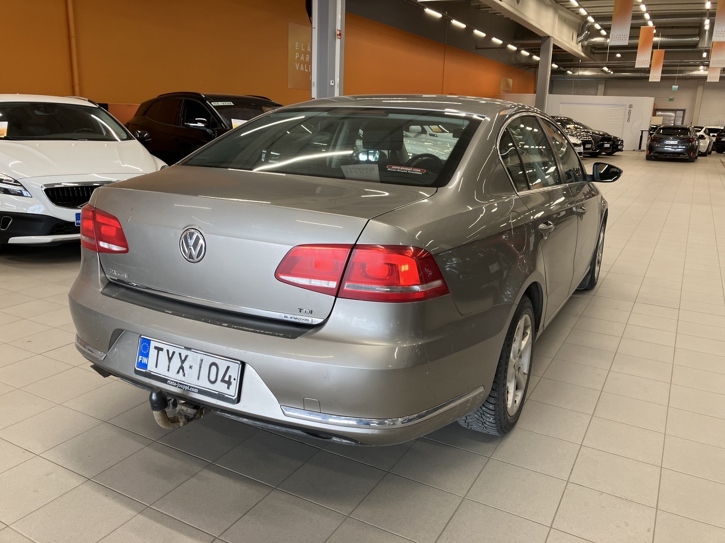 VOLKSWAGEN Passat 2012