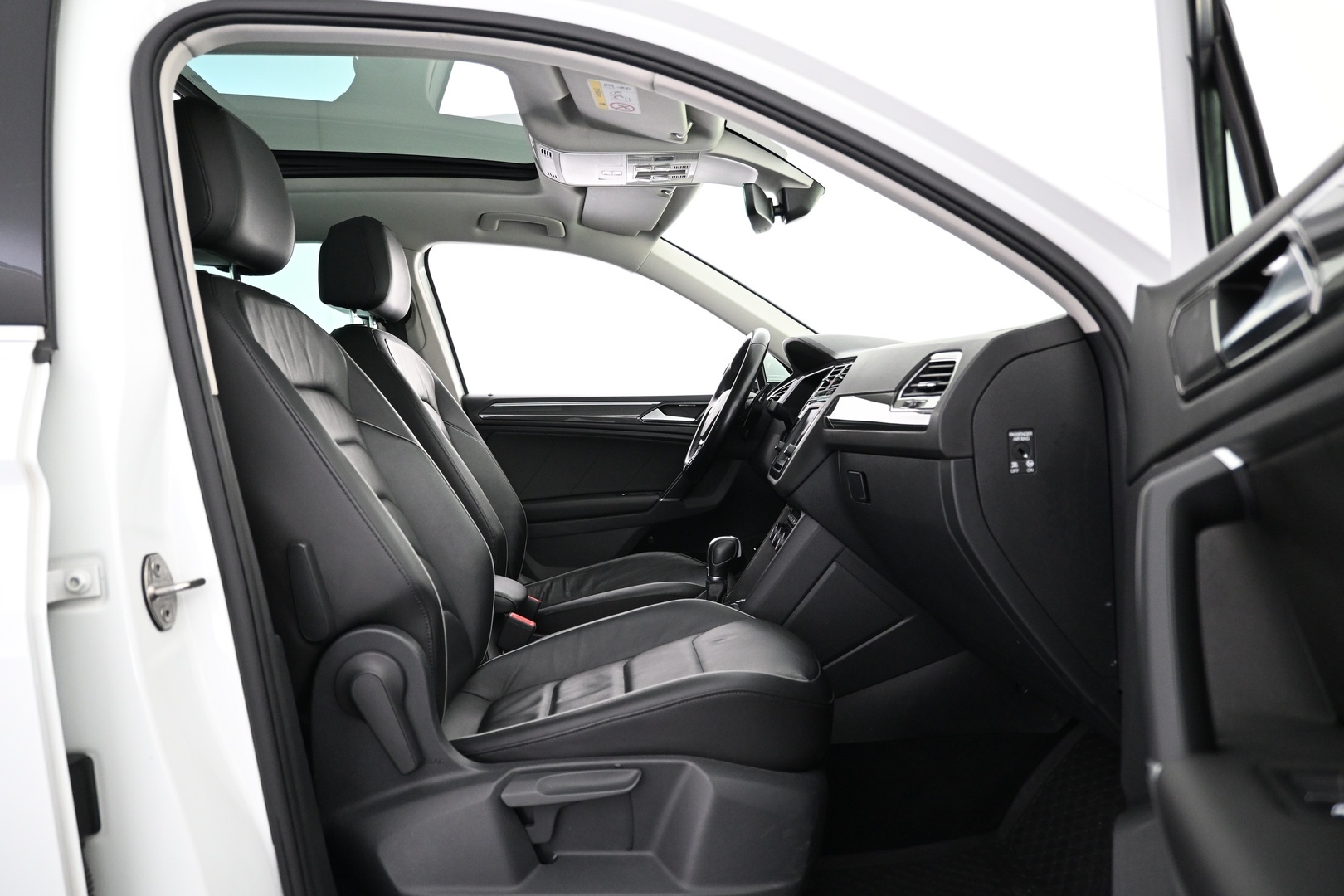 VOLKSWAGEN Tiguan 2016