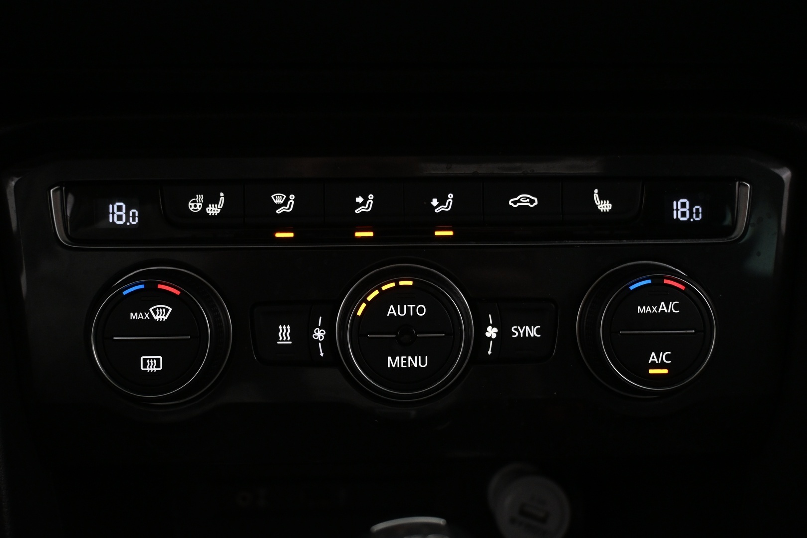 VOLKSWAGEN Tiguan 2016