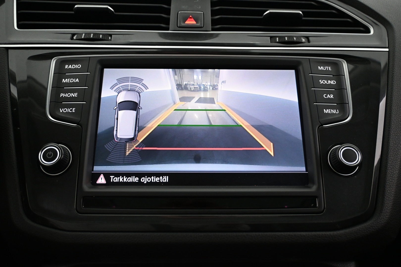 VOLKSWAGEN Tiguan 2016