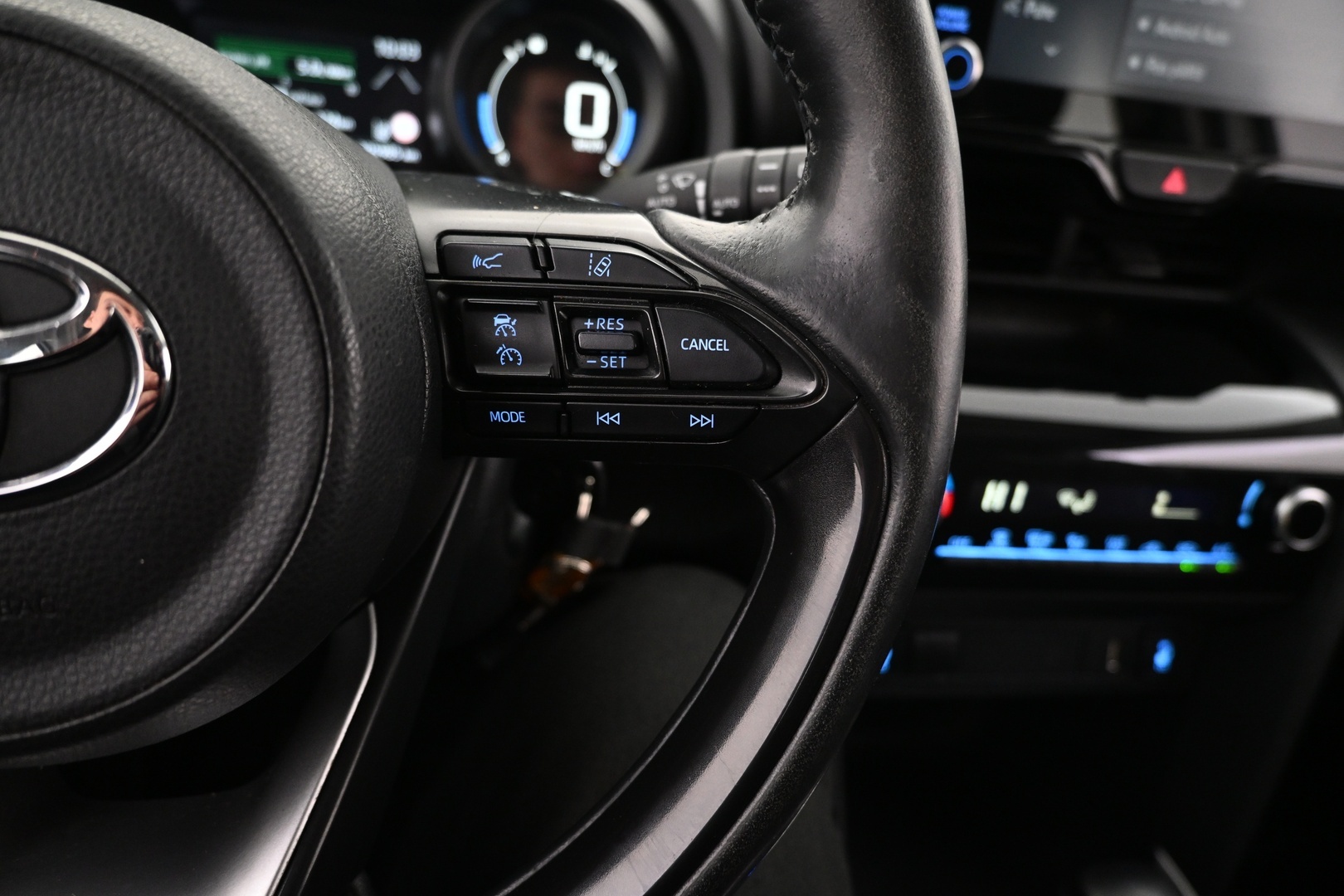 TOYOTA Yaris Cross 2022