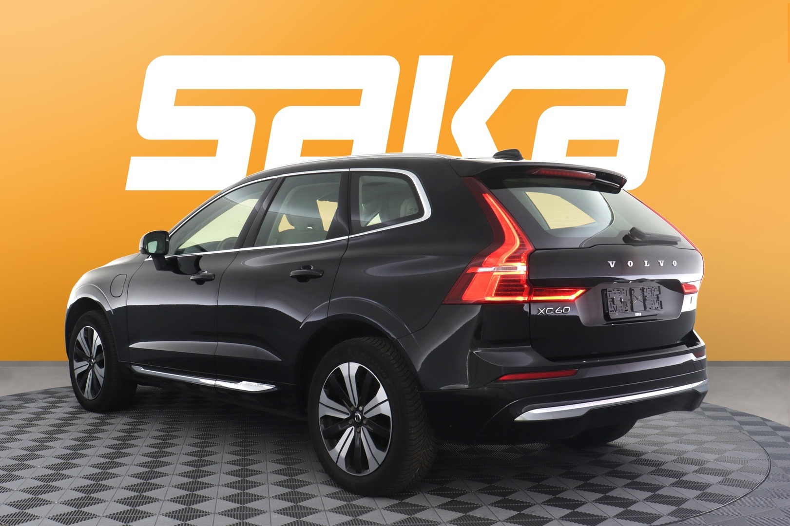 VOLVO XC60 2023