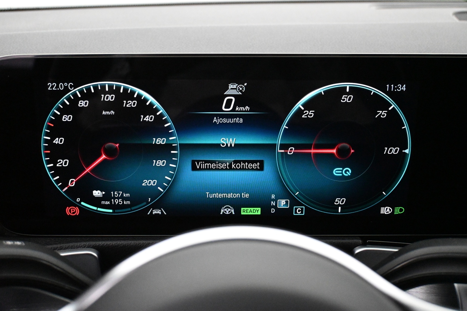 MERCEDES-BENZ EQB 2023