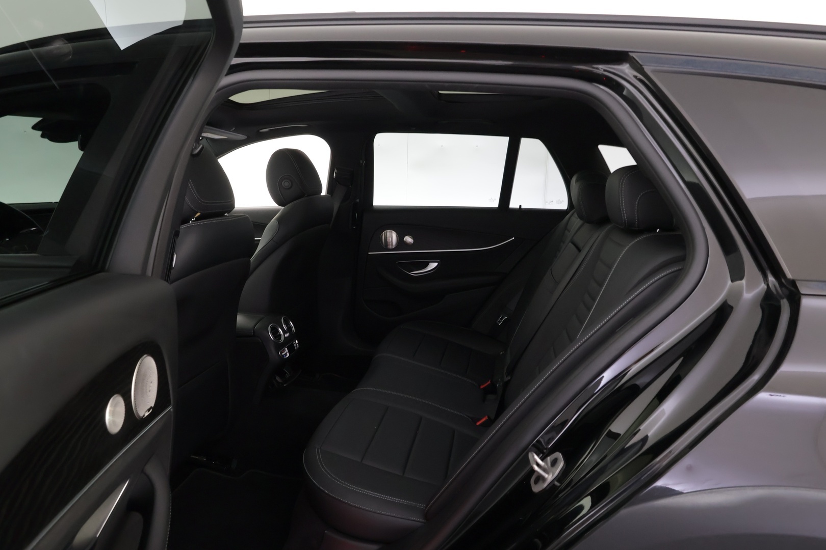 MERCEDES-BENZ E 2022