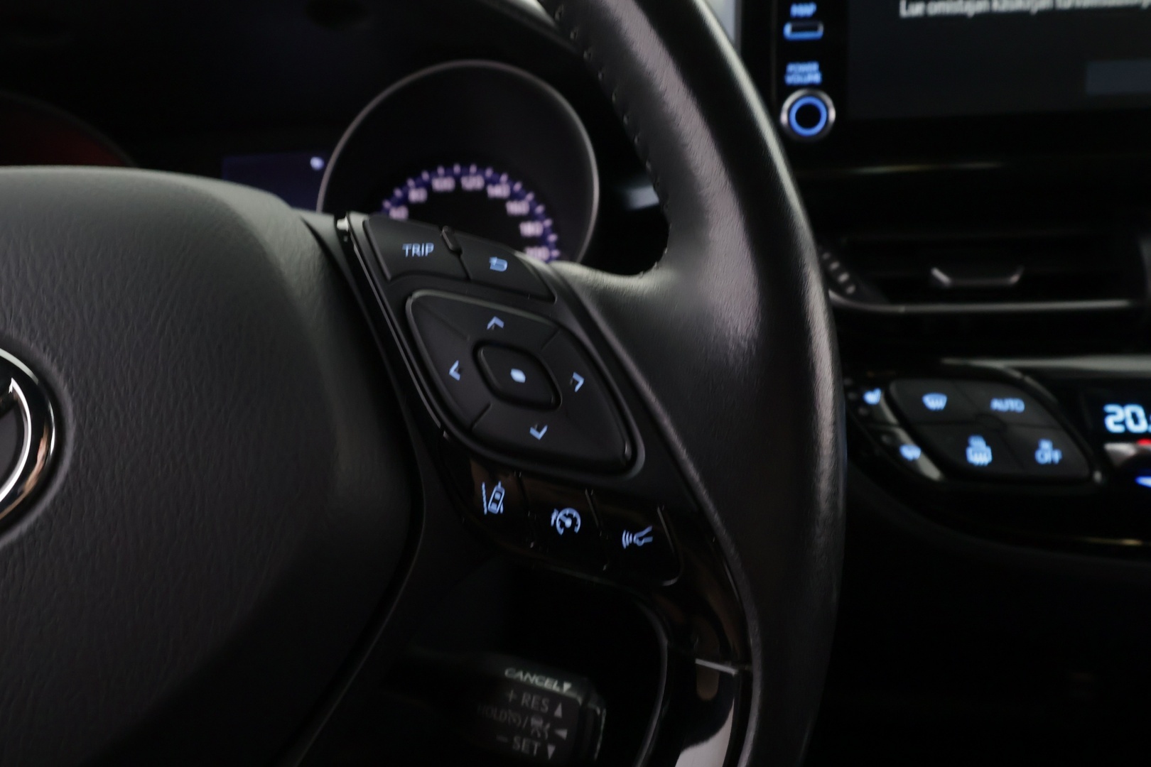 TOYOTA C-HR 2021