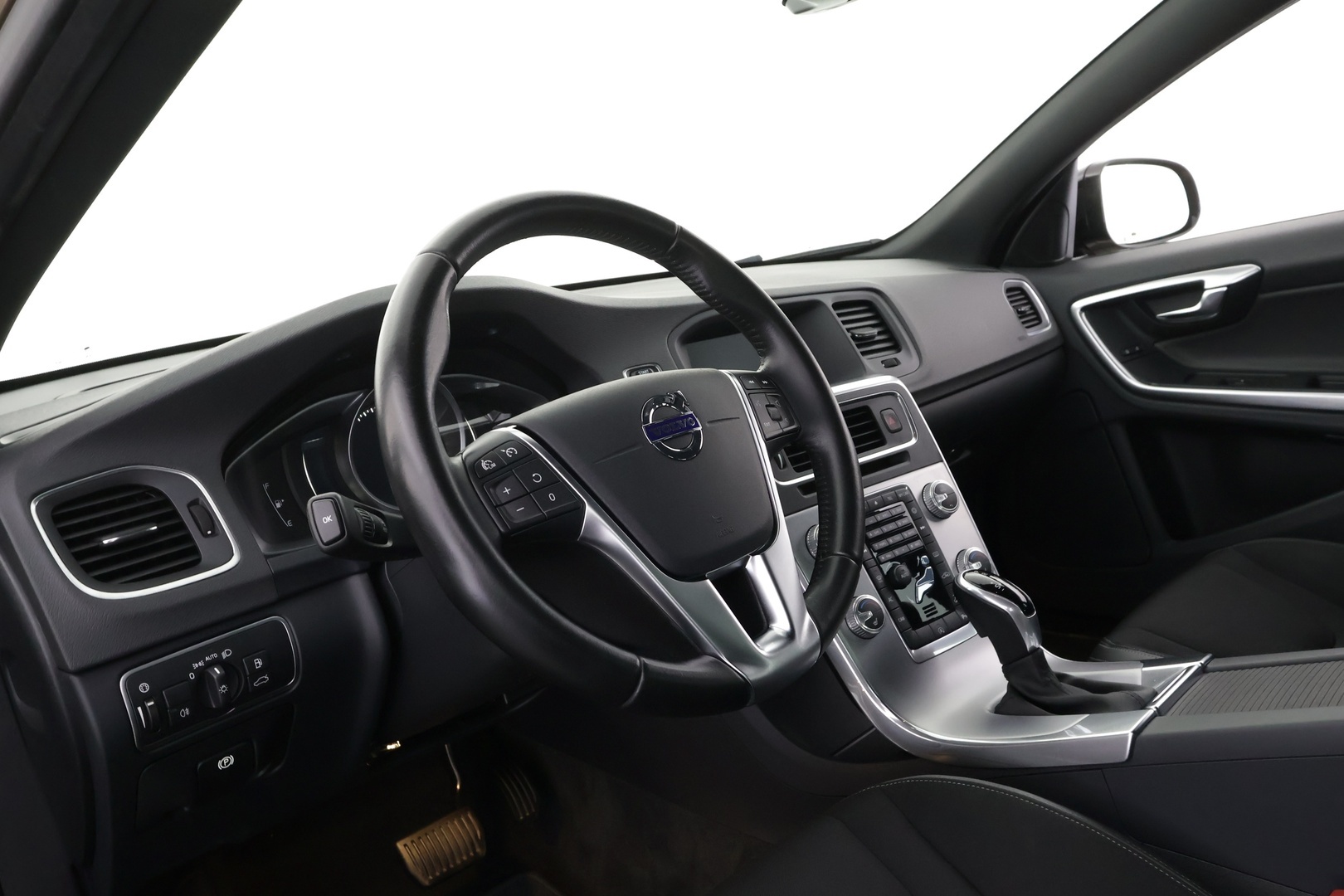 VOLVO V60 Cross Country 2017