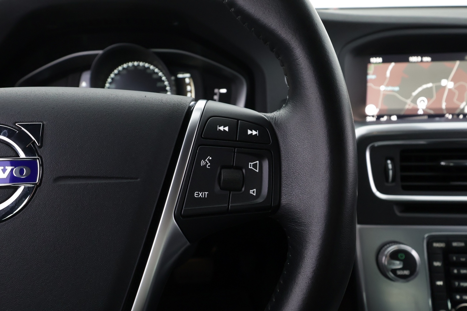 VOLVO V60 Cross Country 2017