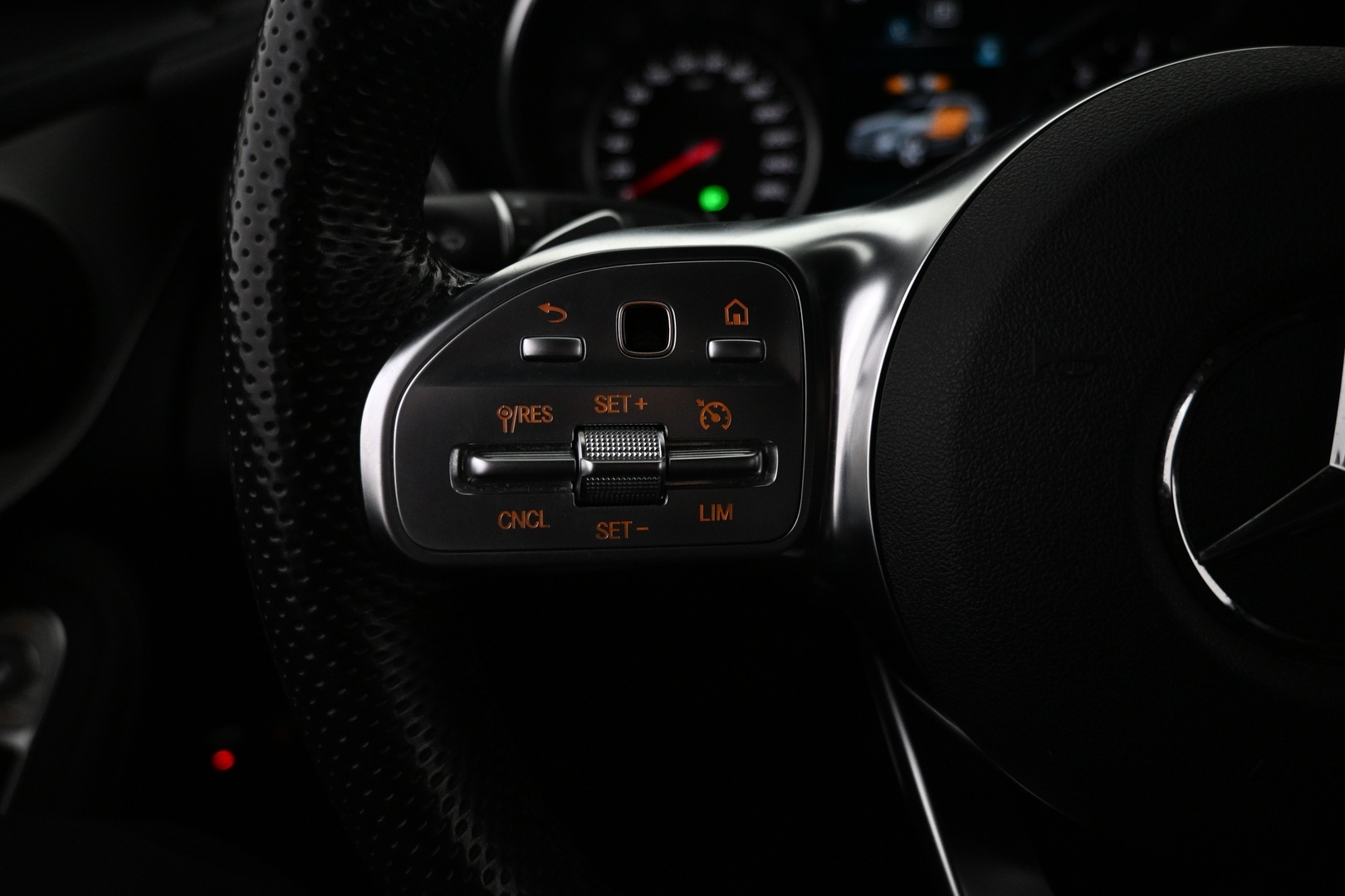 MERCEDES-BENZ GLC 2020