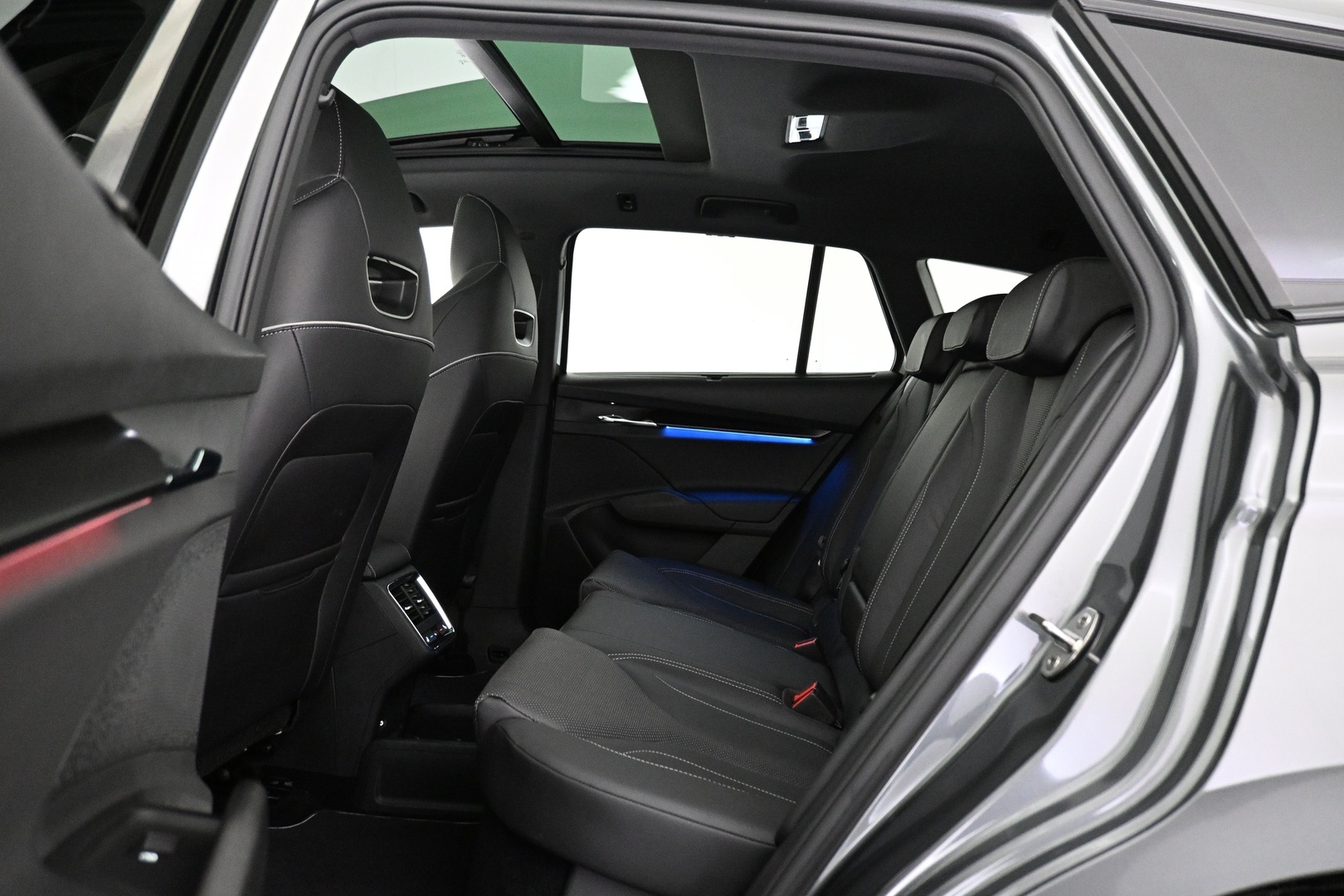 SKODA Enyaq 2023
