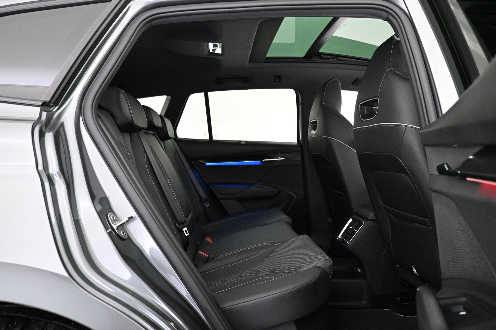 SKODA Enyaq 2023