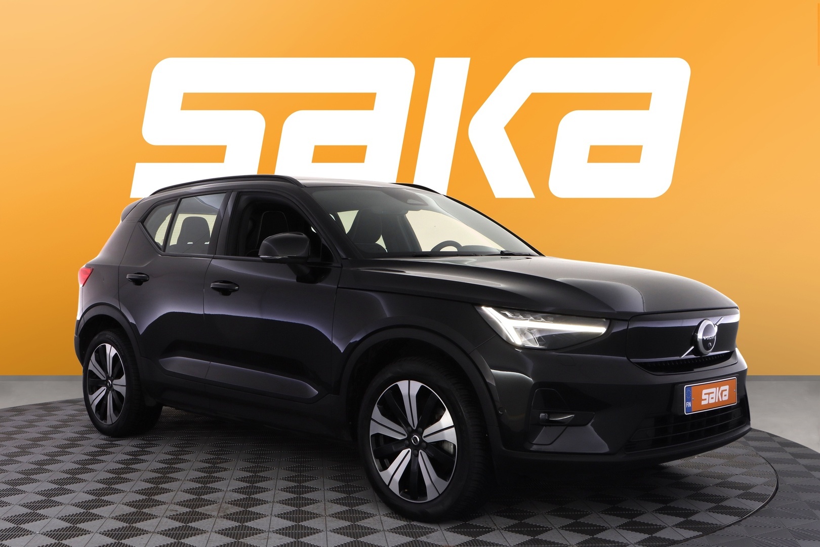 VOLVO XC40 2023