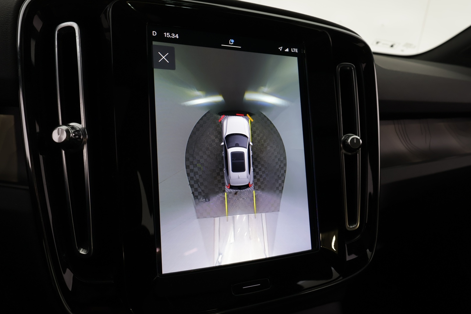 VOLVO XC40 2023
