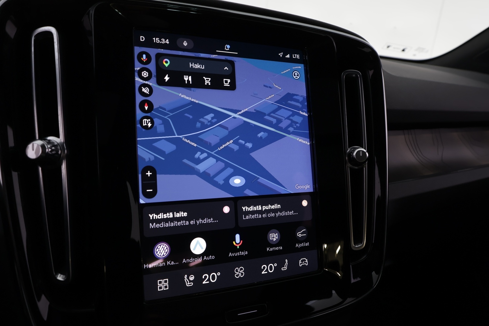 VOLVO XC40 2023