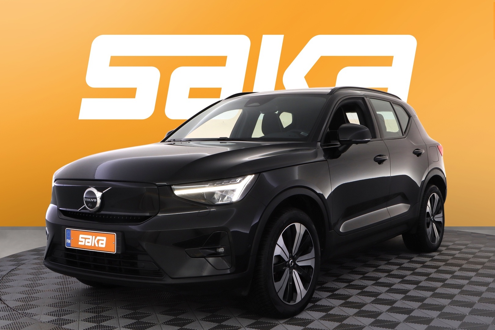 VOLVO XC40 2023