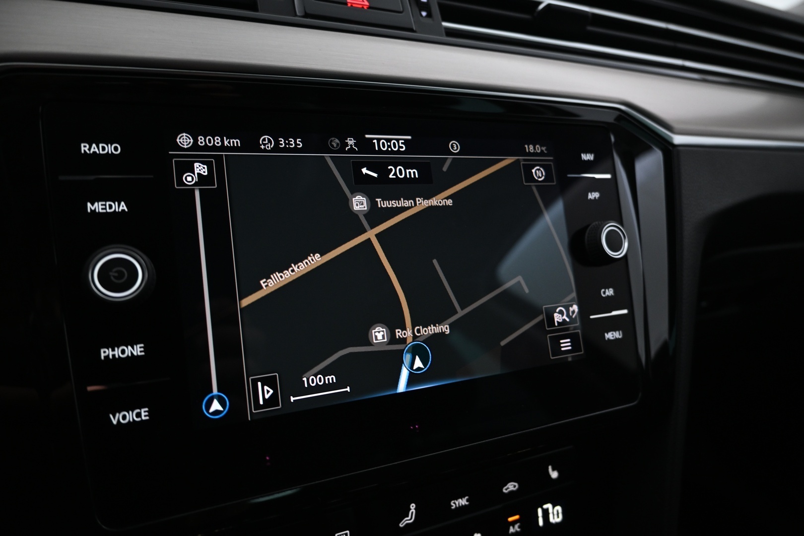 VOLKSWAGEN Passat 2022