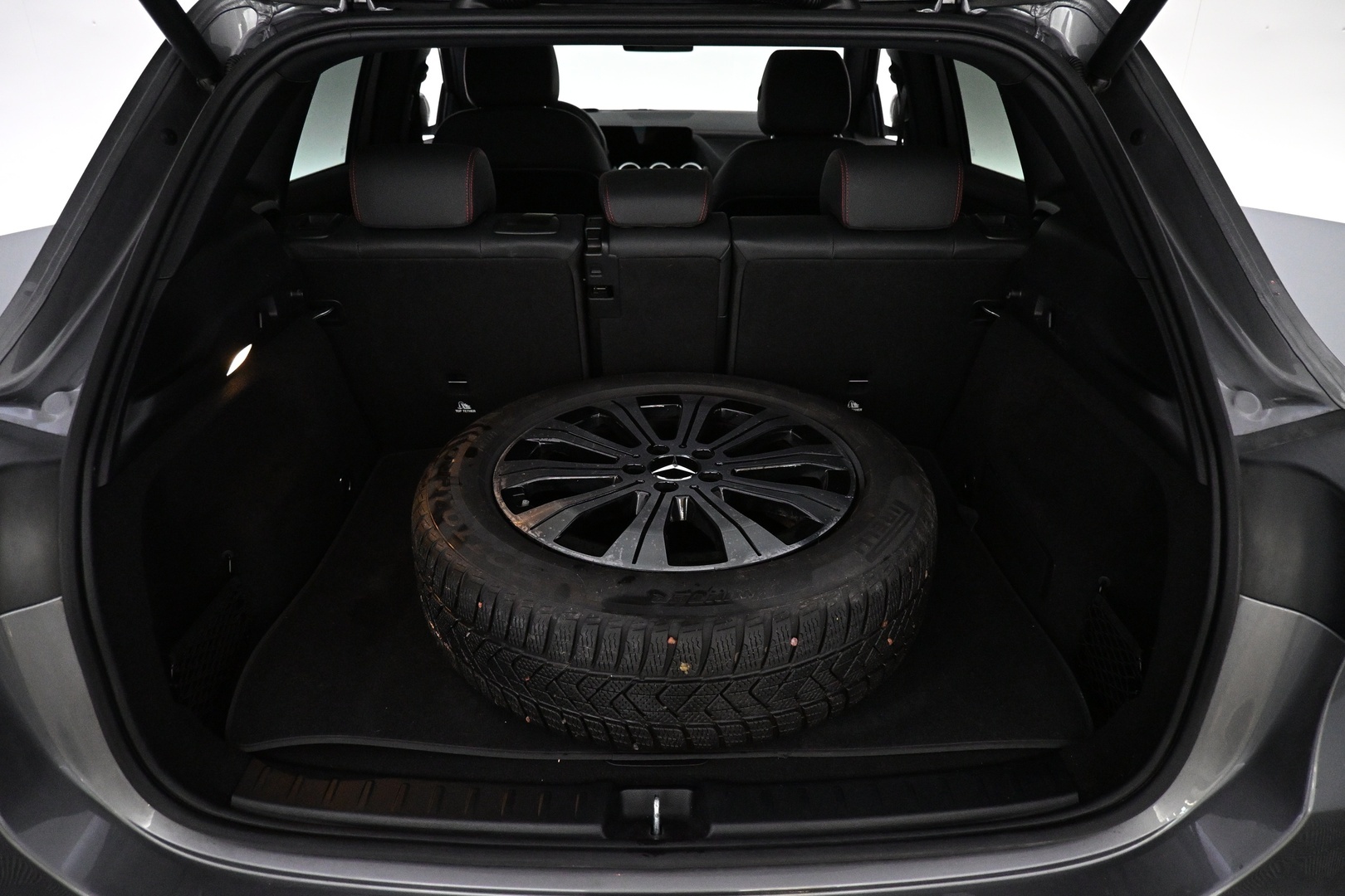 MERCEDES-BENZ EQA 2026