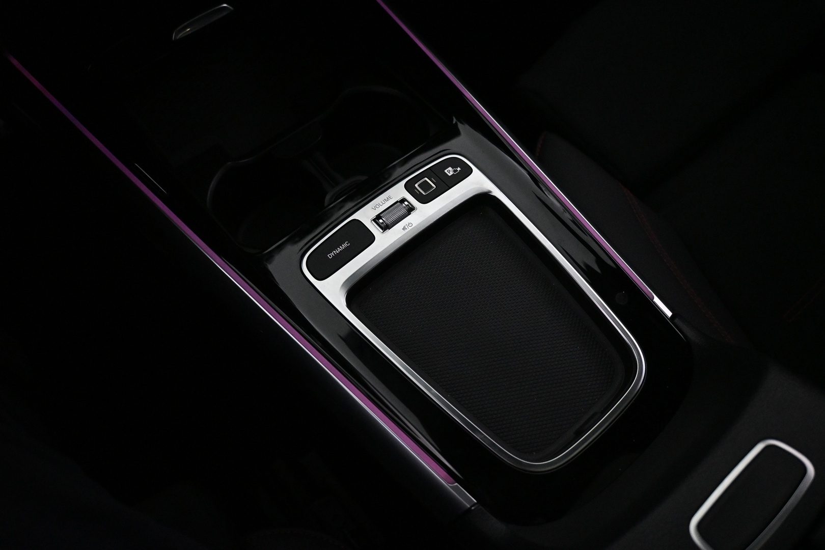 MERCEDES-BENZ EQA 2026