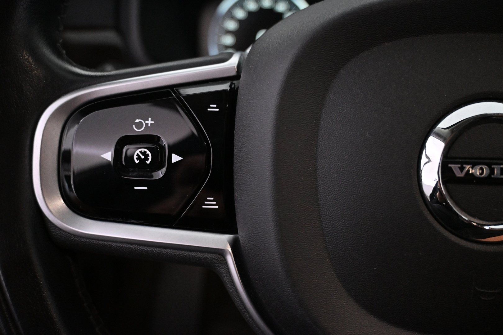 VOLVO V90 2019