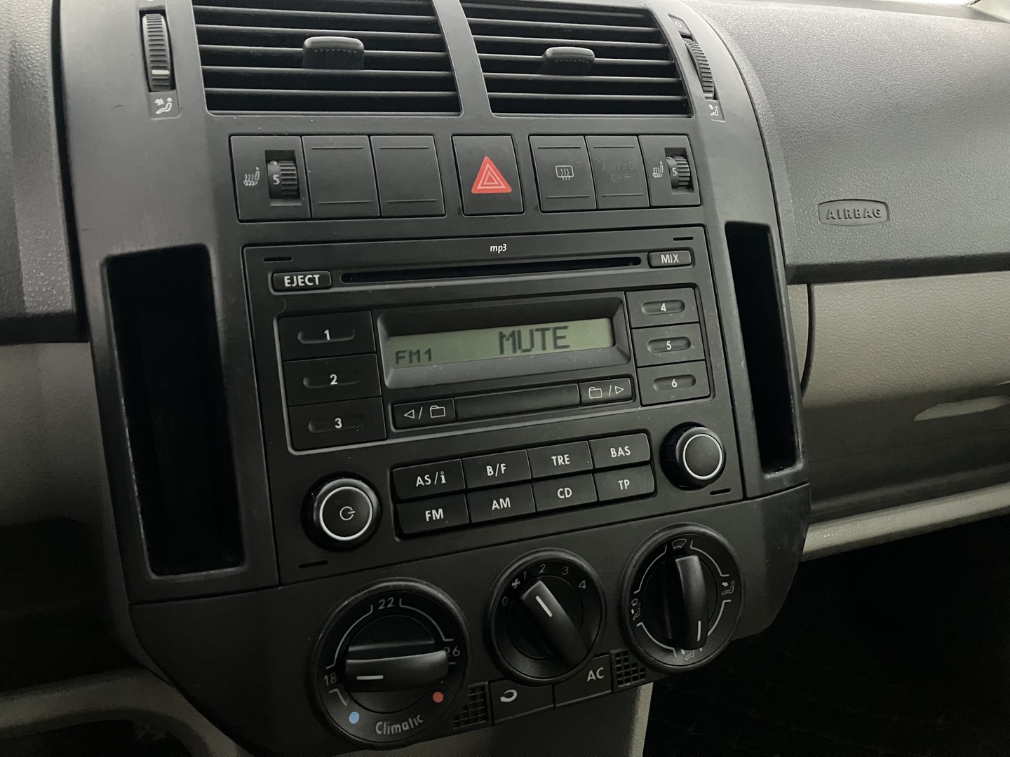 VOLKSWAGEN Polo 2006