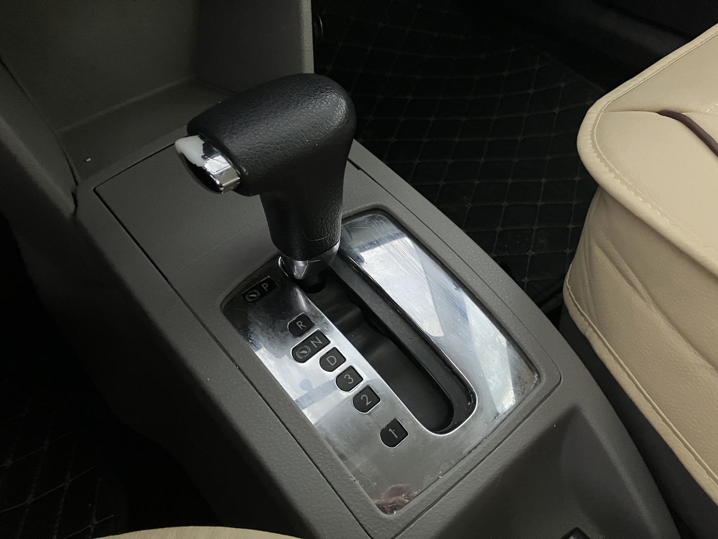 VOLKSWAGEN Polo 2006