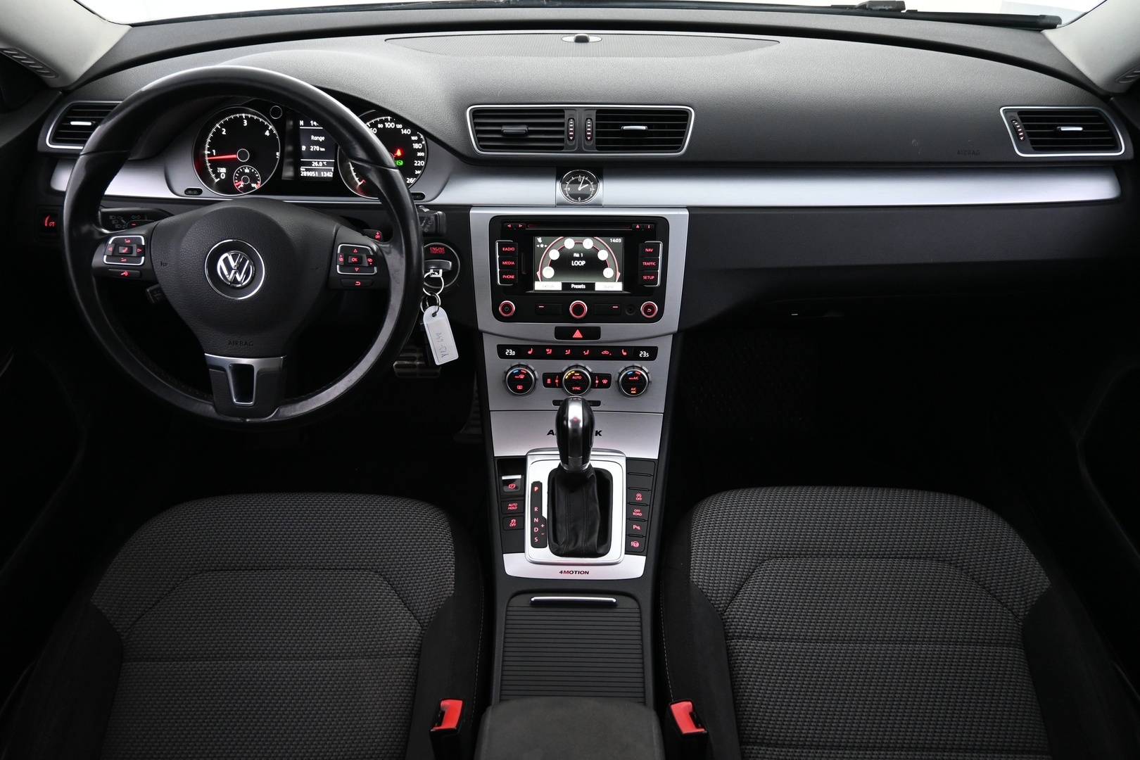 VOLKSWAGEN Passat 2013