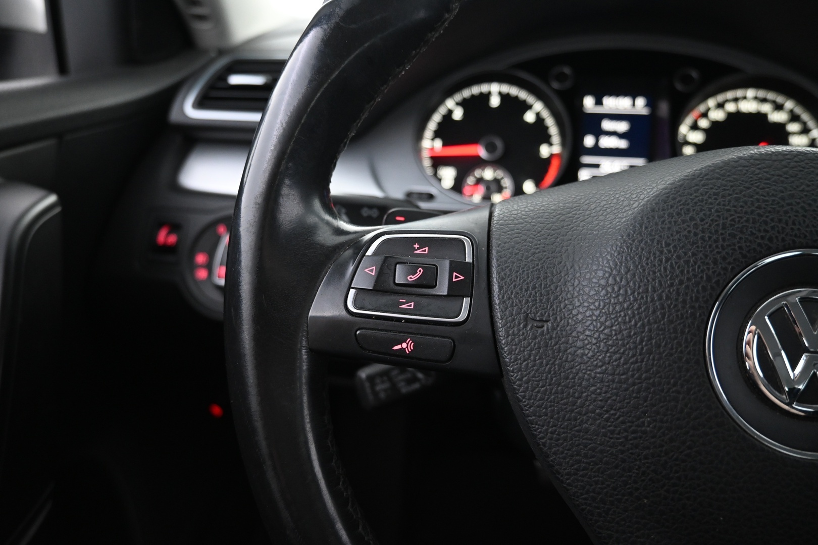 VOLKSWAGEN Passat 2013