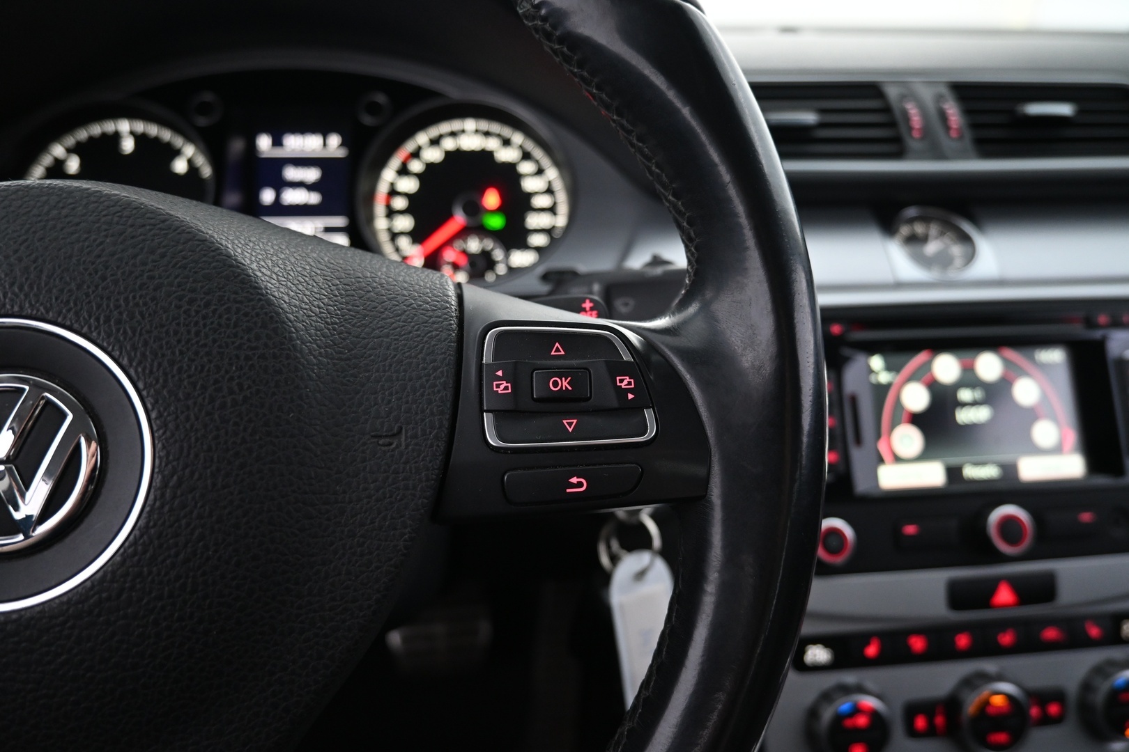 VOLKSWAGEN Passat 2013