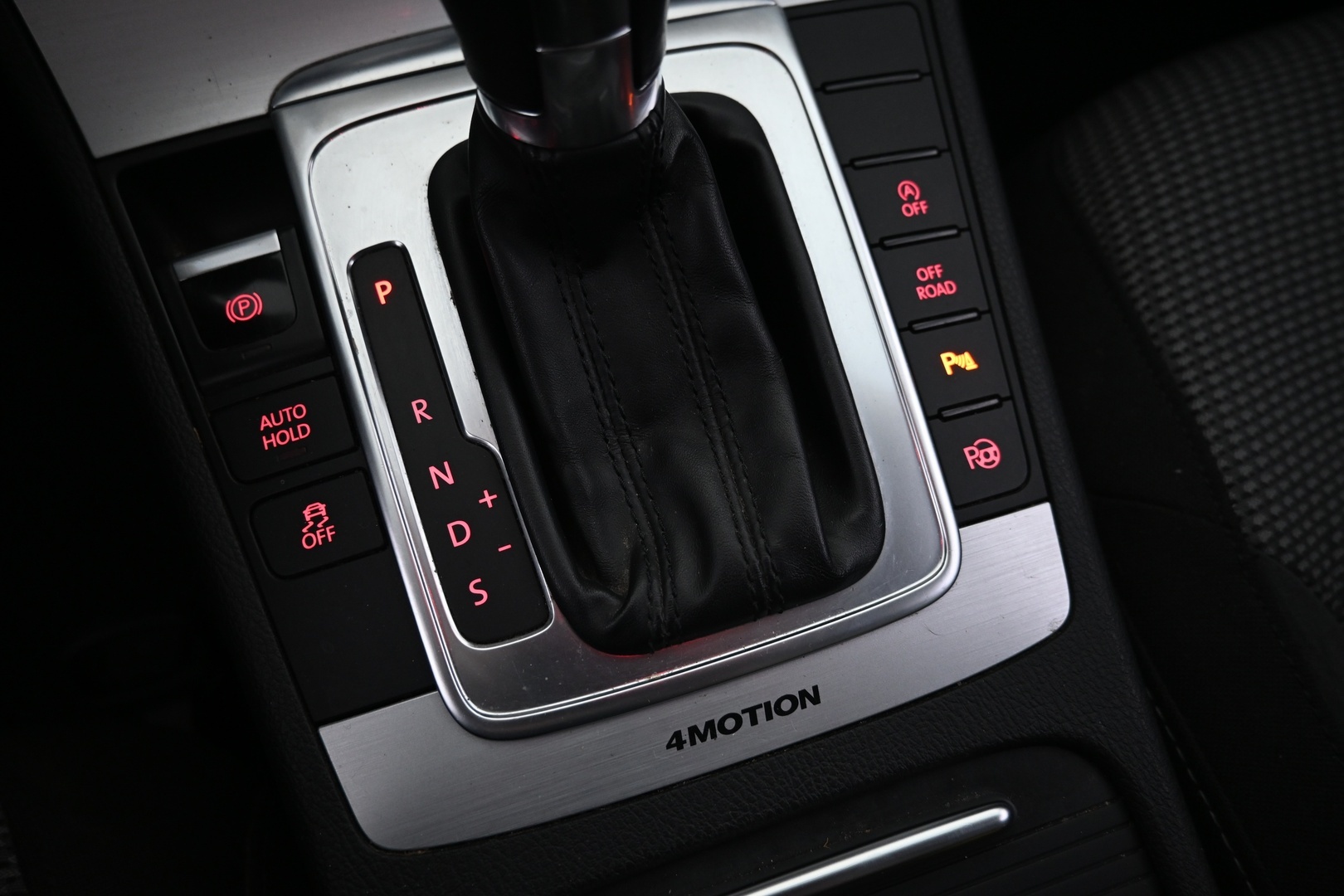 VOLKSWAGEN Passat 2013