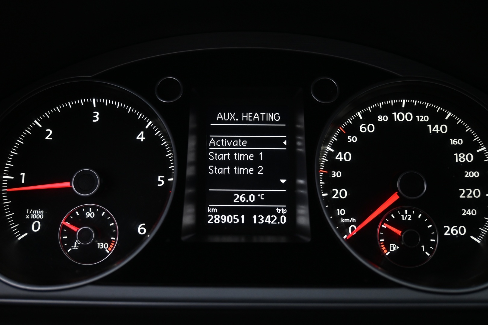 VOLKSWAGEN Passat 2013