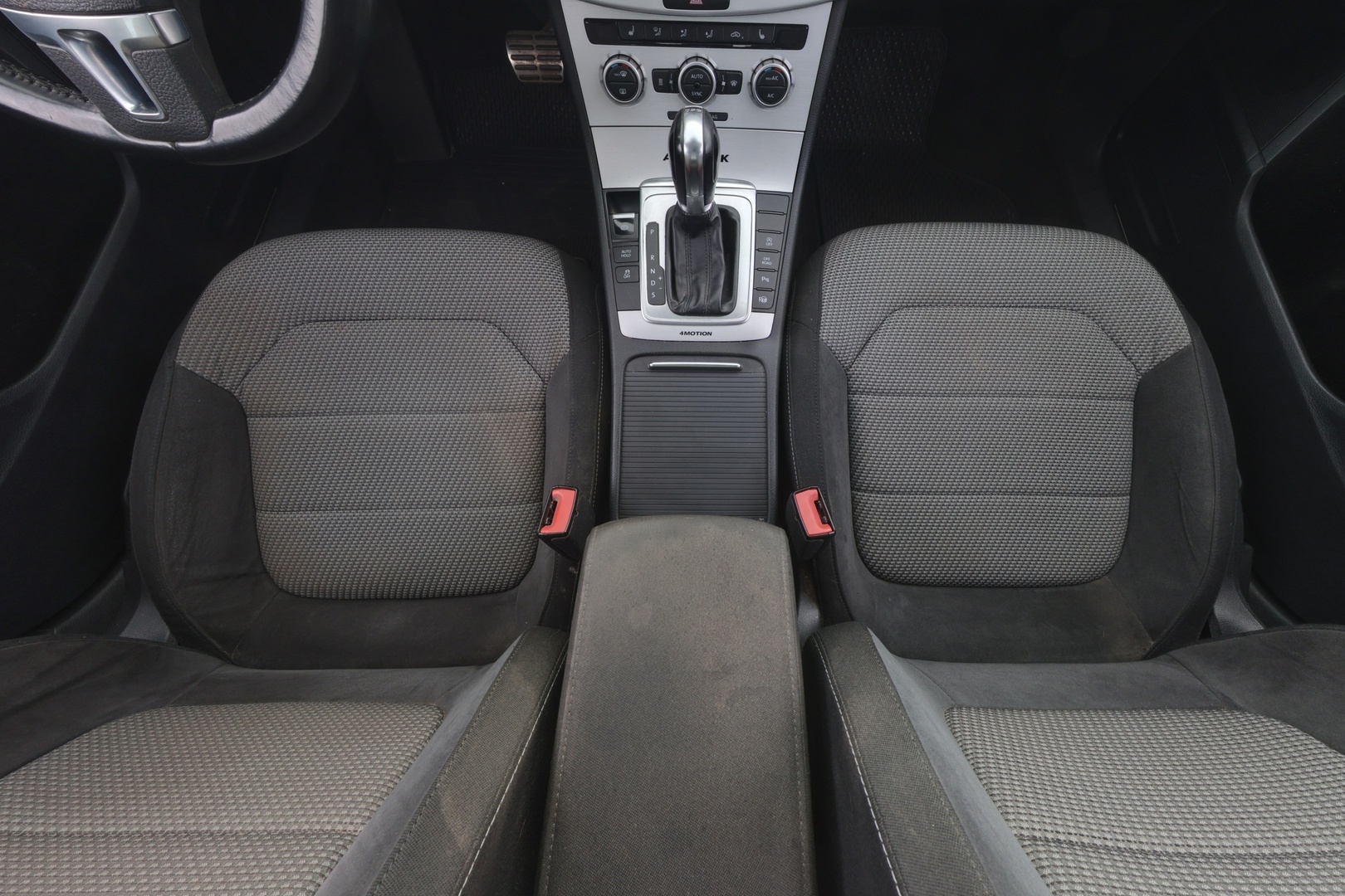 VOLKSWAGEN Passat 2013