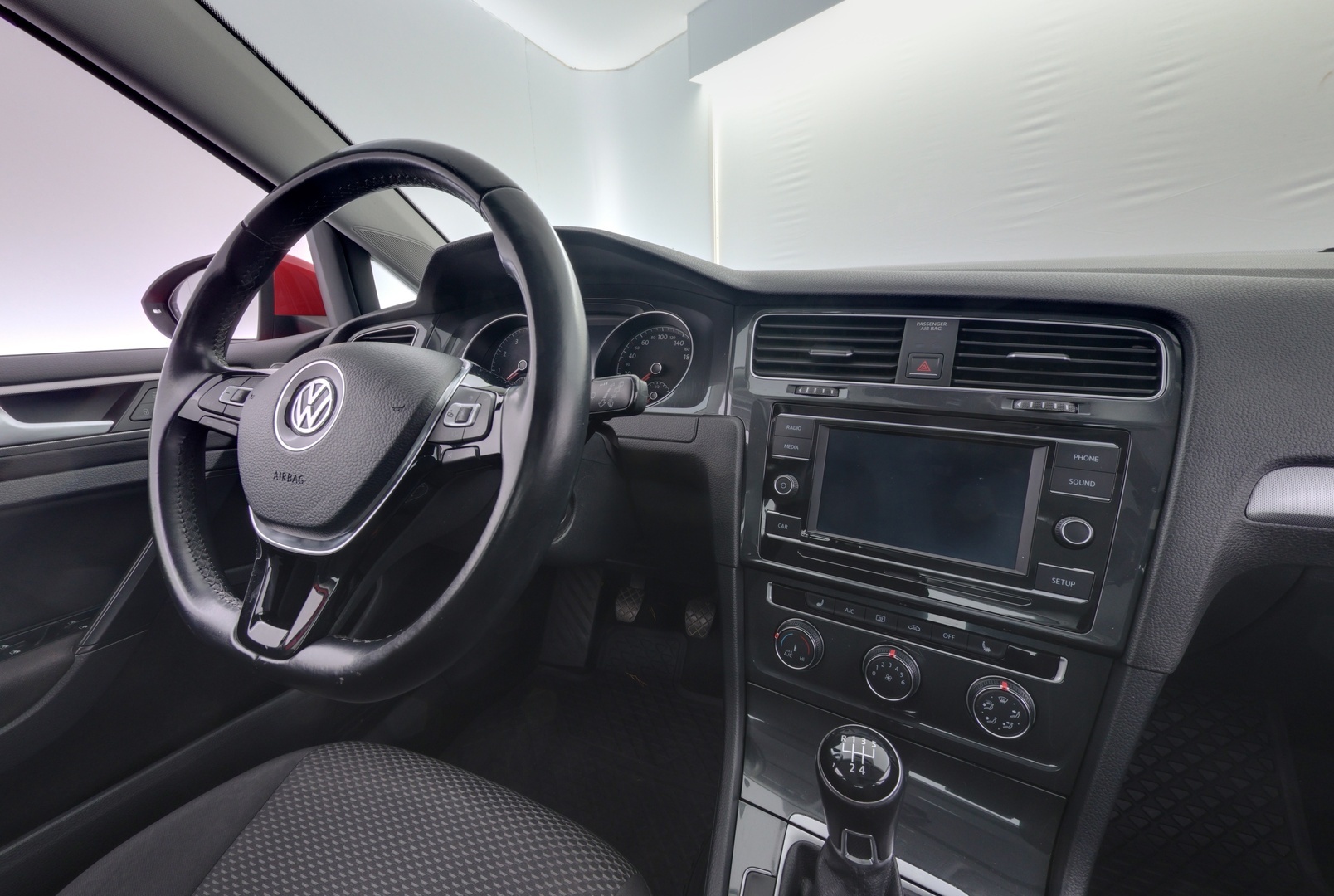 VOLKSWAGEN Golf 2018