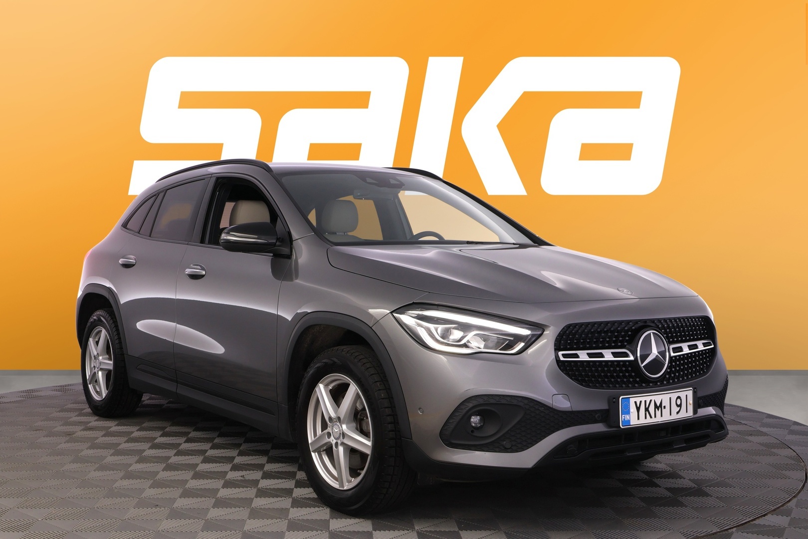 MERCEDES-BENZ GLA 2021