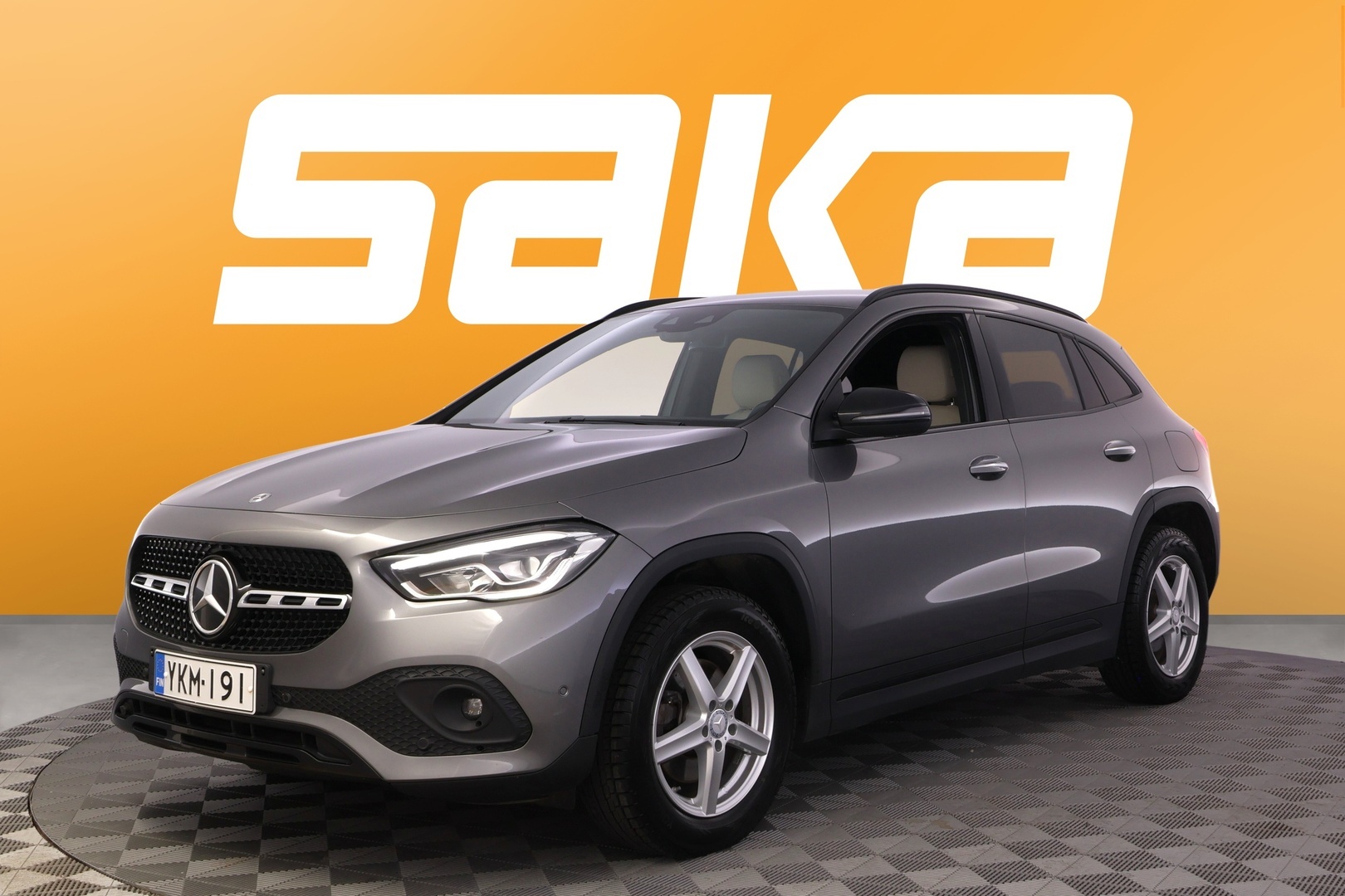 MERCEDES-BENZ GLA 2021