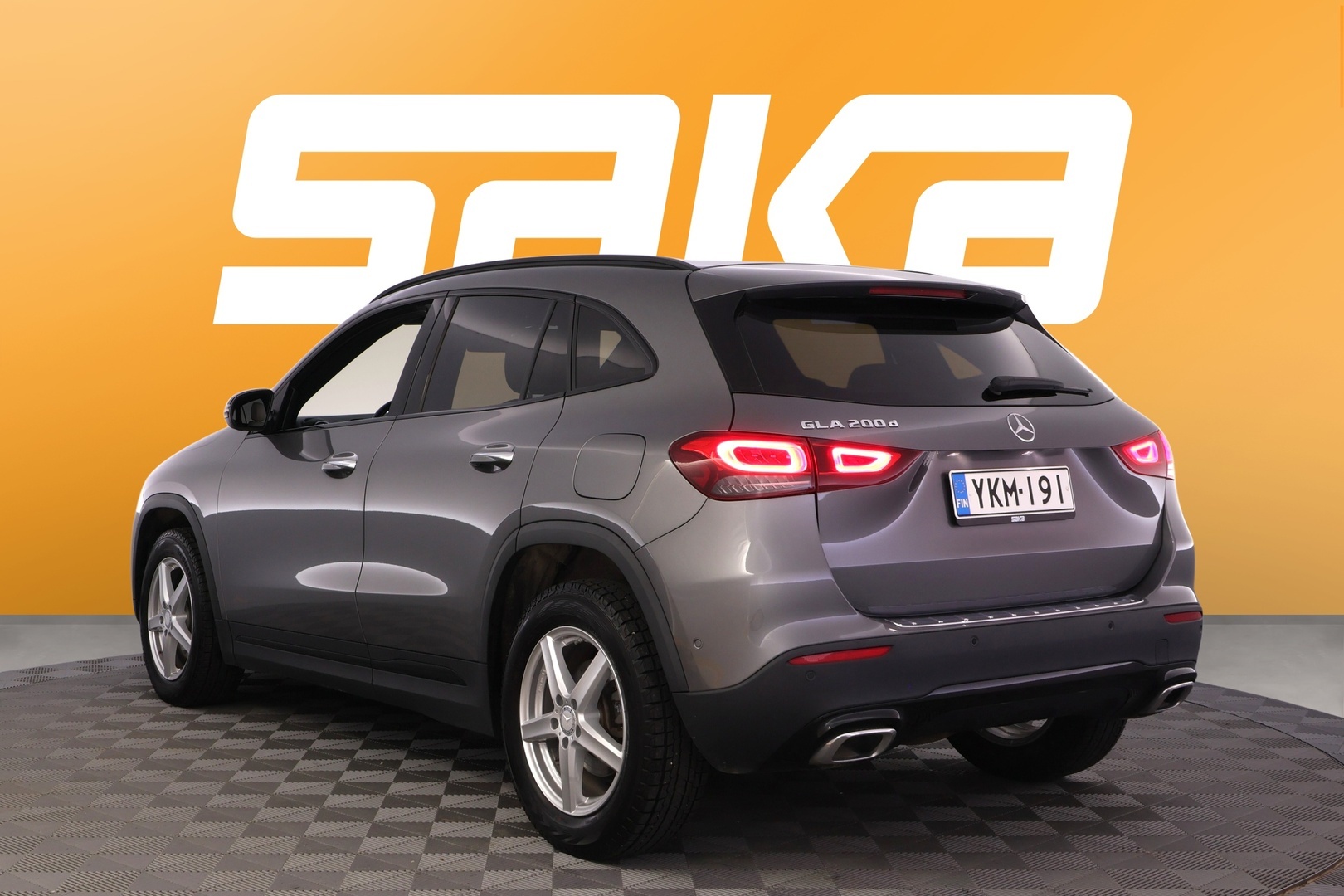 MERCEDES-BENZ GLA 2021