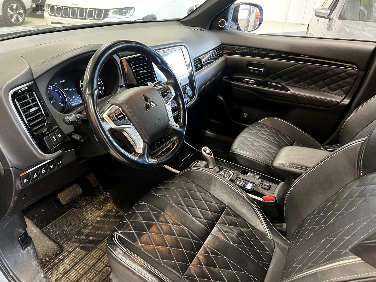 MITSUBISHI Outlander PHEV 2019