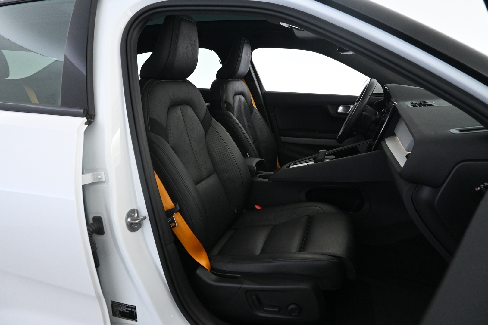 POLESTAR 2 2025