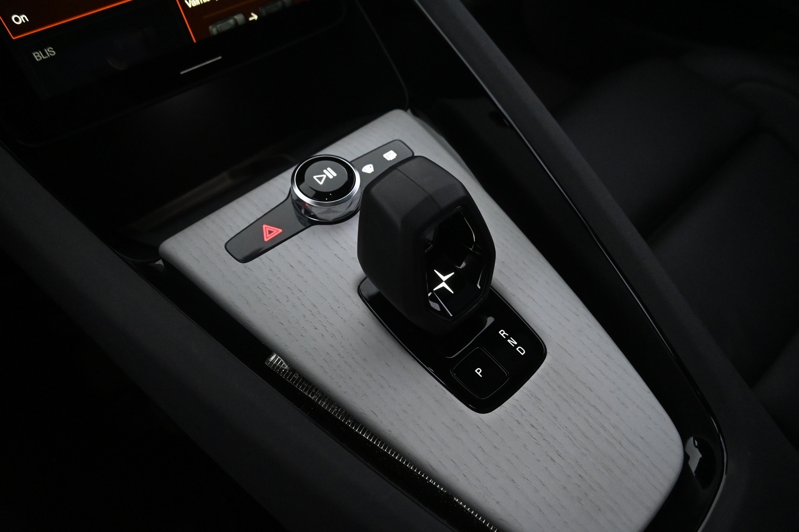 POLESTAR 2 2025
