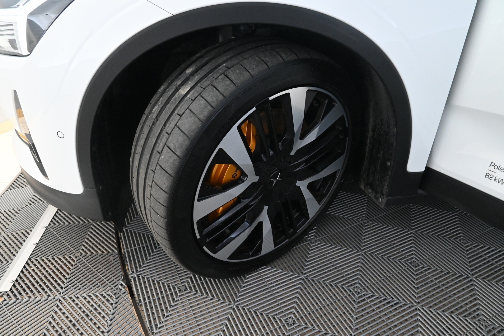 POLESTAR 2 2025