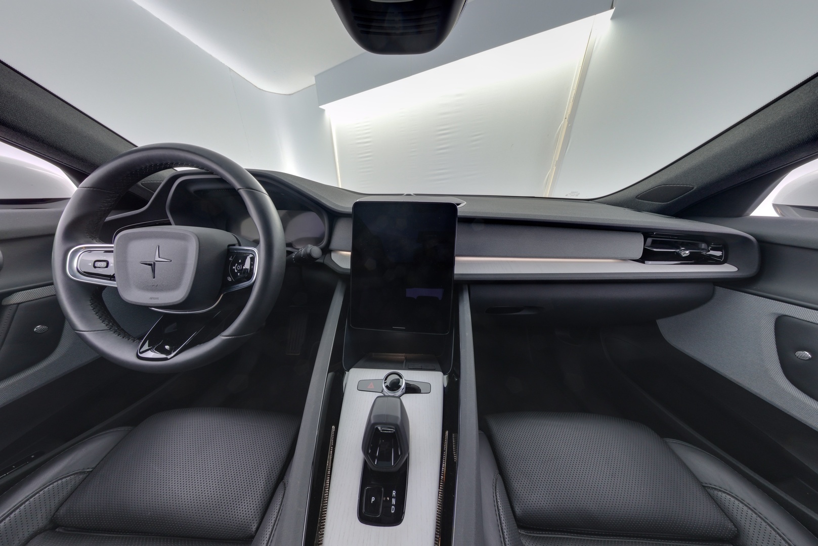 POLESTAR 2 2025