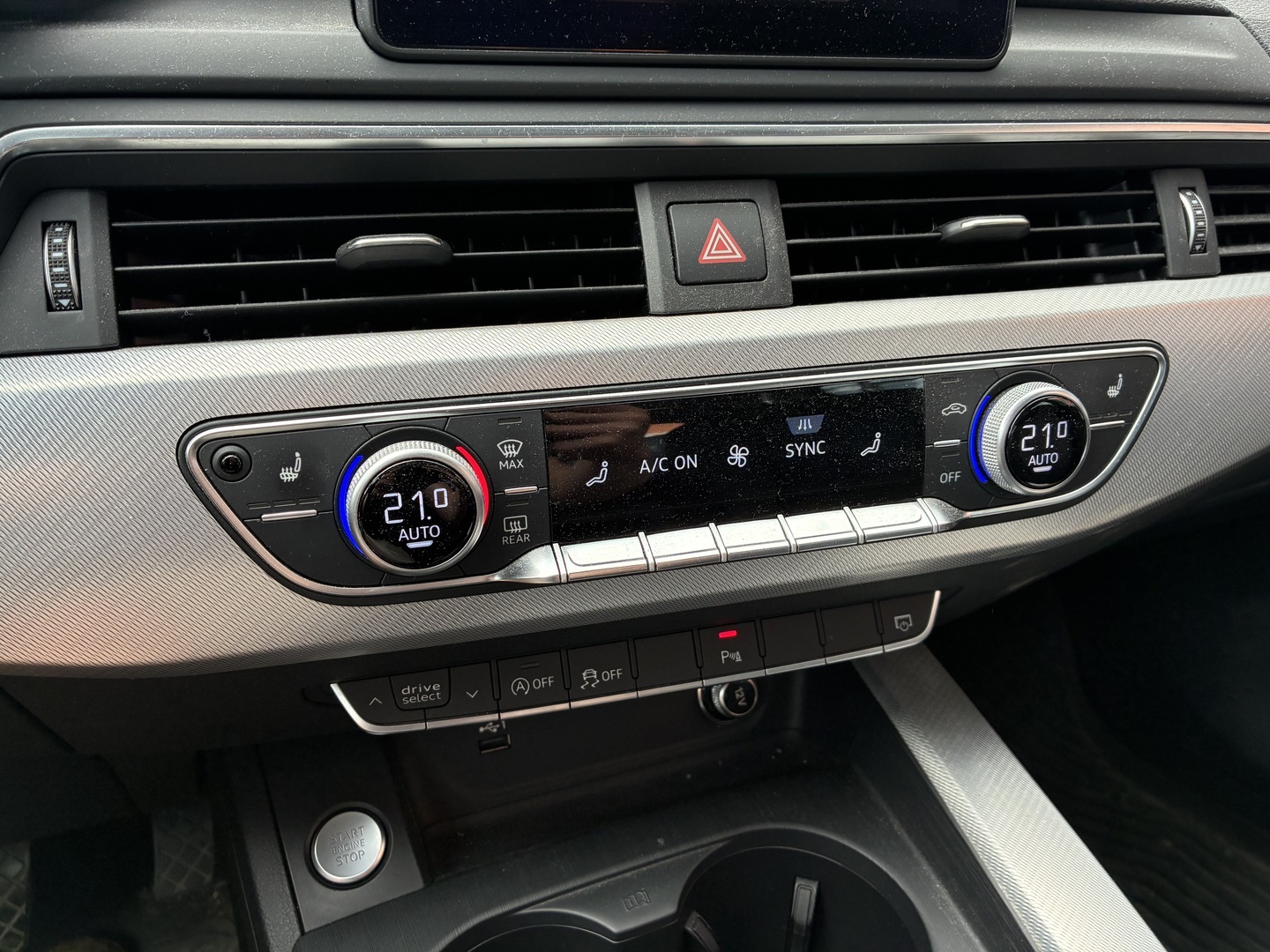 AUDI A4 2018