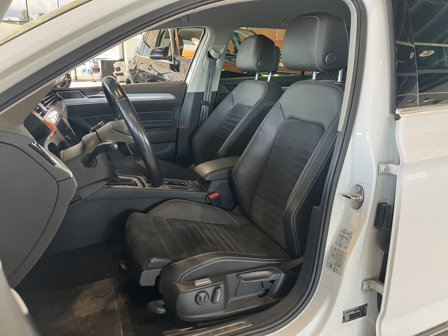 VOLKSWAGEN Passat 2021