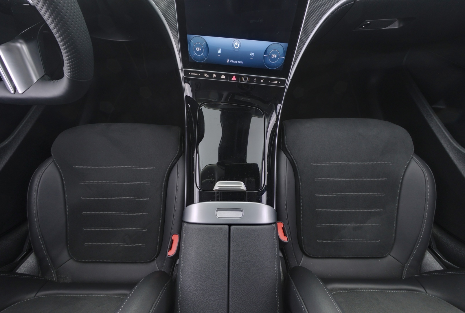 MERCEDES-BENZ C 2025