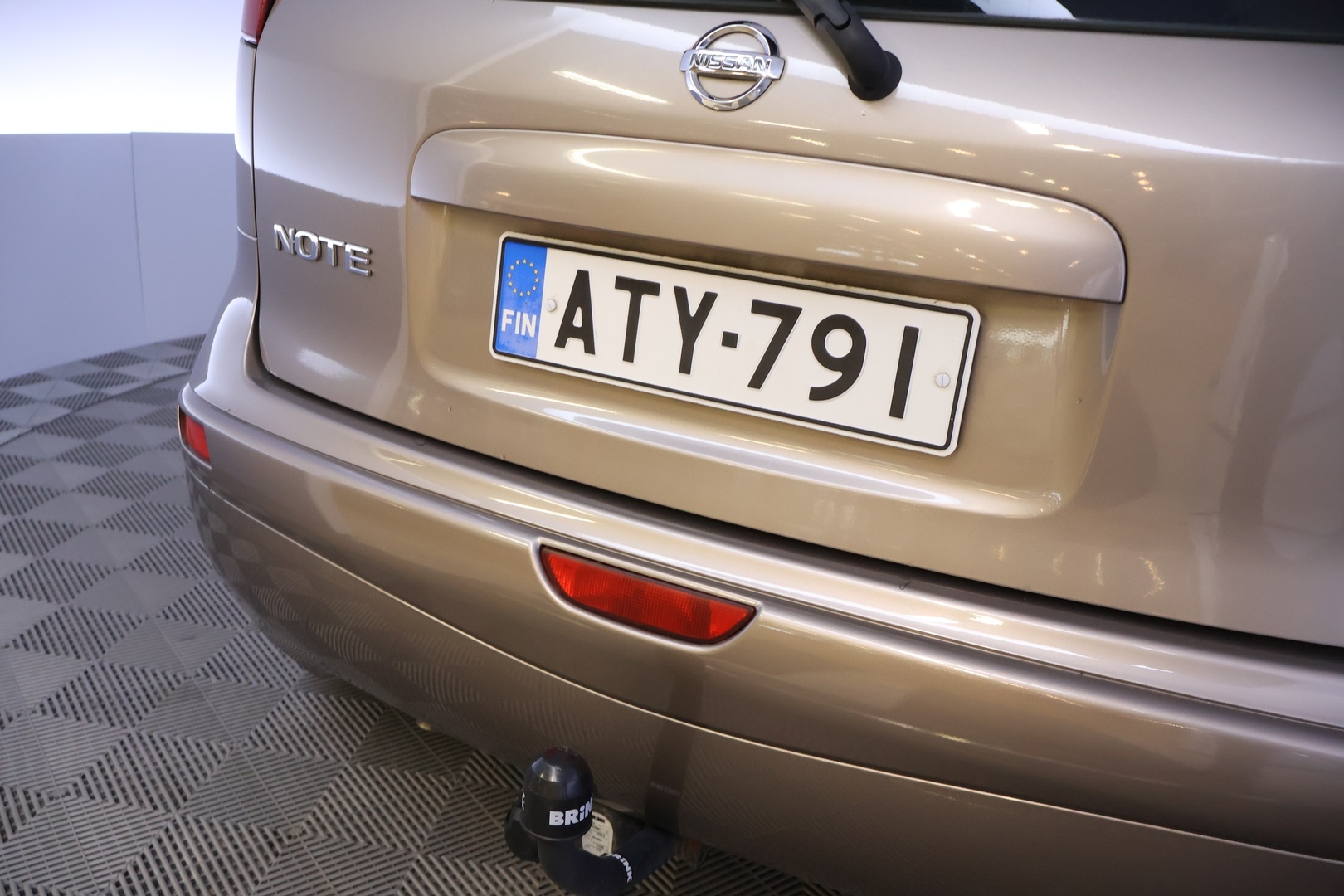NISSAN Note 2009
