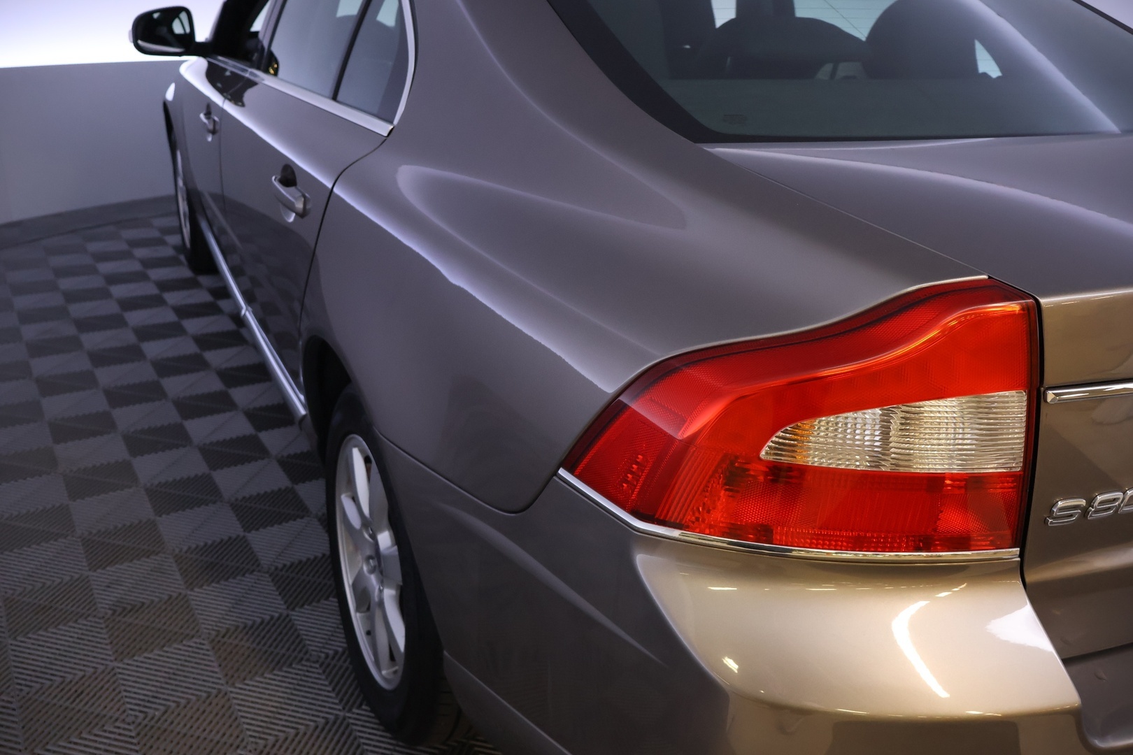 VOLVO S80 2011